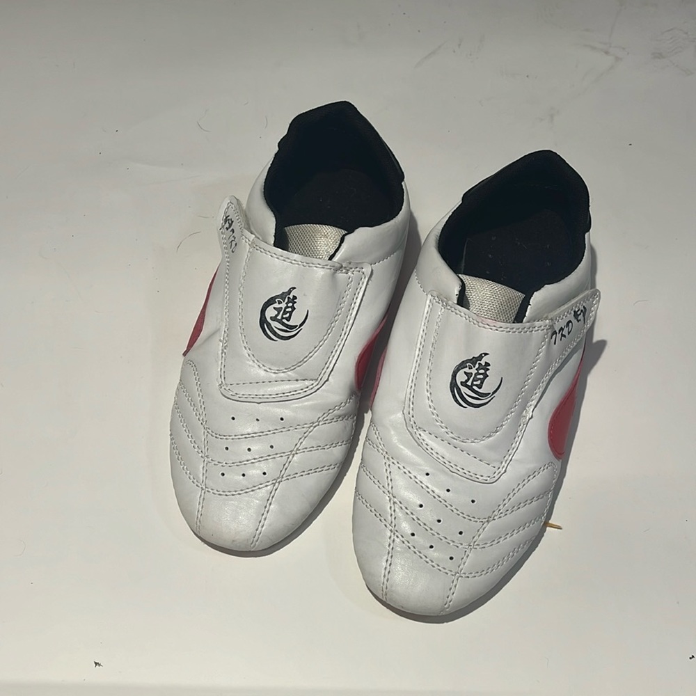 Martial Arts shoes Men’s size 9.5 Women’s size 11